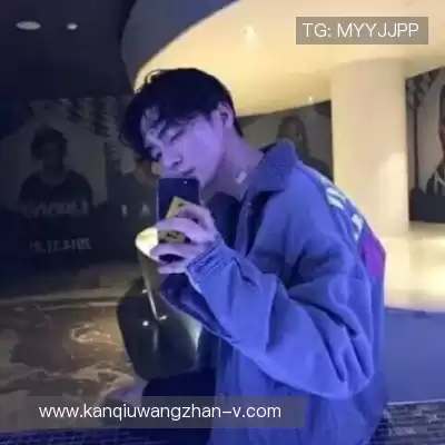 薄霜凤